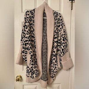 Chic Leopard Print Open Cardigan